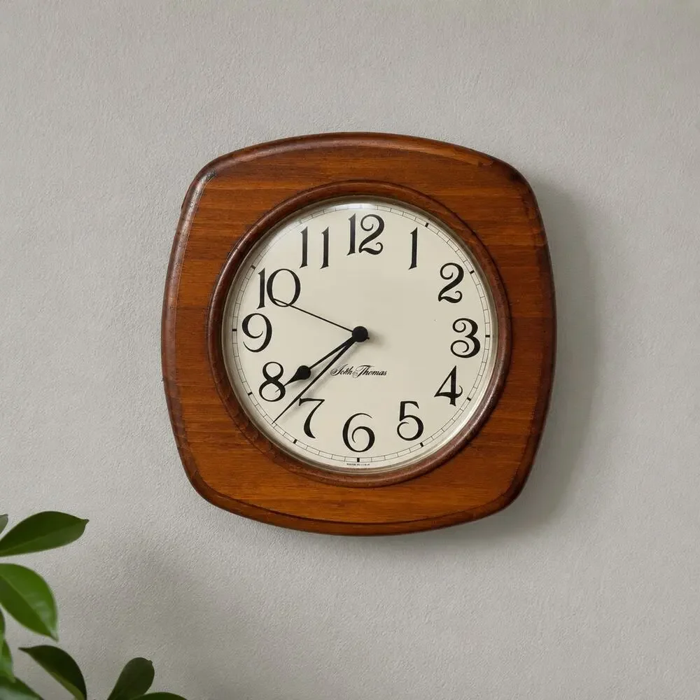 Vintage Seth Thomas Wood Wall Clock 10” x 10” Model 592 USA